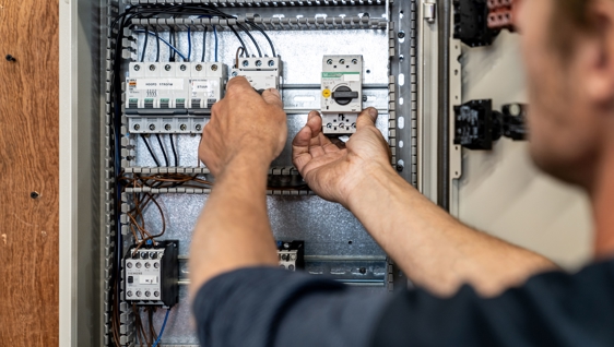 Realiseren Van Aansluitingen Op Laagspaningsdistributienetten